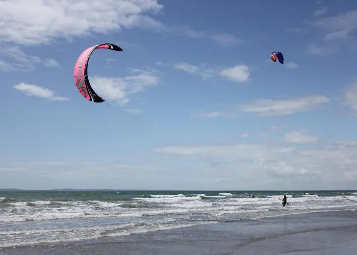 Mariners: Stylish Beachside Getaway With Sea Views