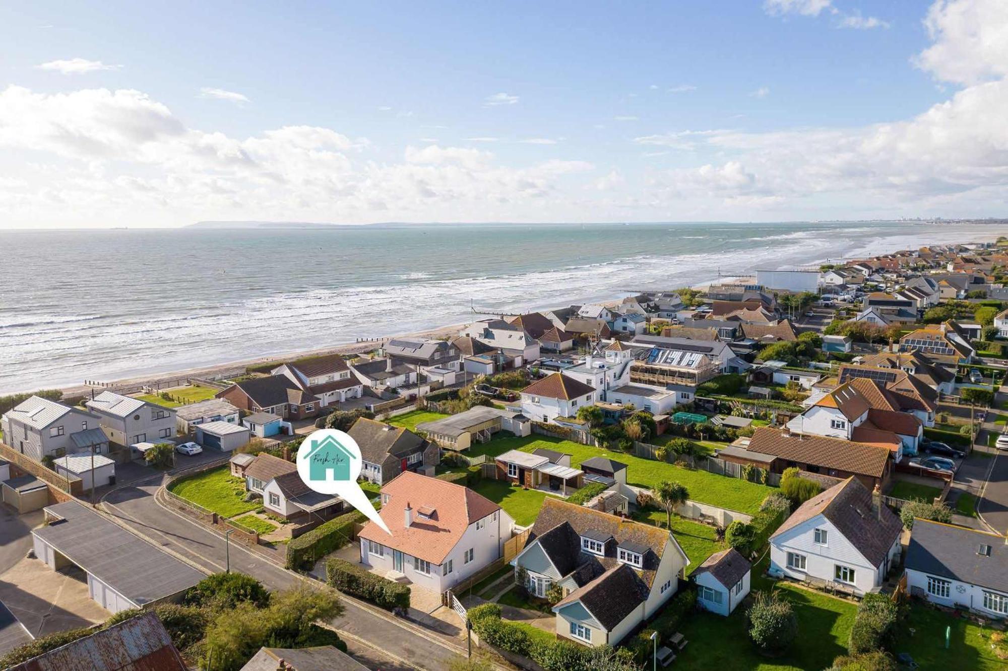 Mariners: Stylish Beachside Getaway With Sea Views Сasa de vacaciones East Wittering